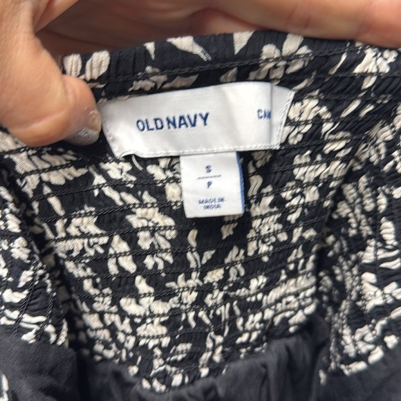 Old Navy Black and White Flutter Sleeve Mini Sundress size small - Picture 8 of 8